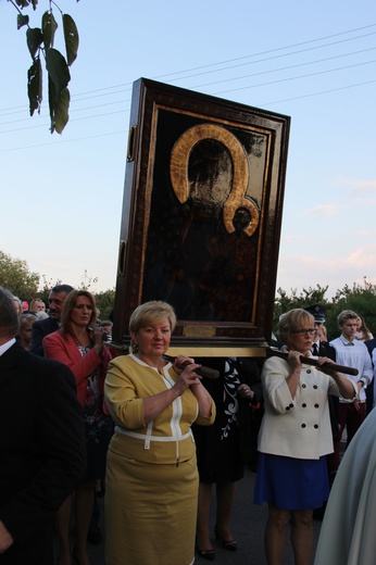 Powitanie ikony MB Częstochowskiej w Lutkówce