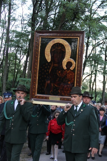 Powitanie ikony MB Częstochowskiej w Lutkówce