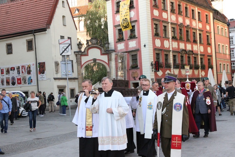 Procesja z relikwiami św. Stanisława i św. Doroty