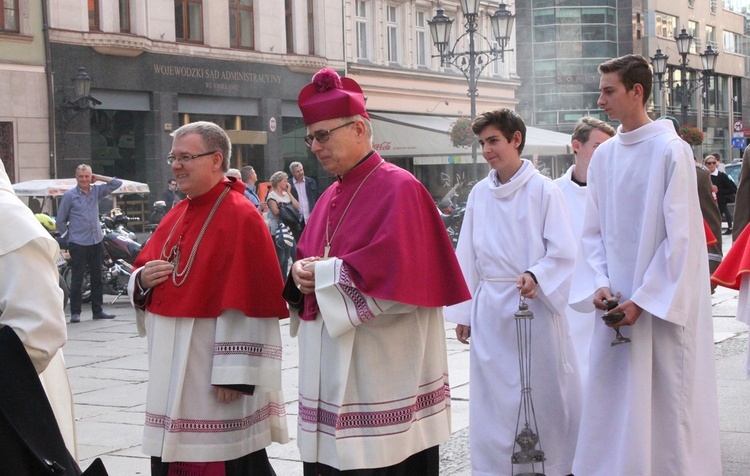 Procesja z relikwiami św. Stanisława i św. Doroty