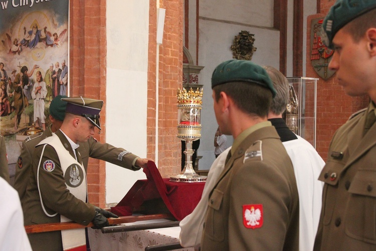 Procesja z relikwiami św. Stanisława i św. Doroty