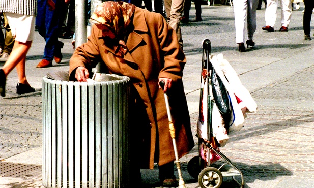 Wykluczeni: nie ma "biednych z wyboru"