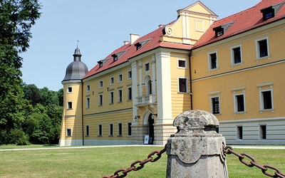 Pocysterskie Stare Opactwo – ośrodek diecezjalny, w którym odbywają się wykłady Colloquium Rudense.