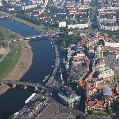 Drezno: Eksplozje przed meczetem i centrum kongresowym