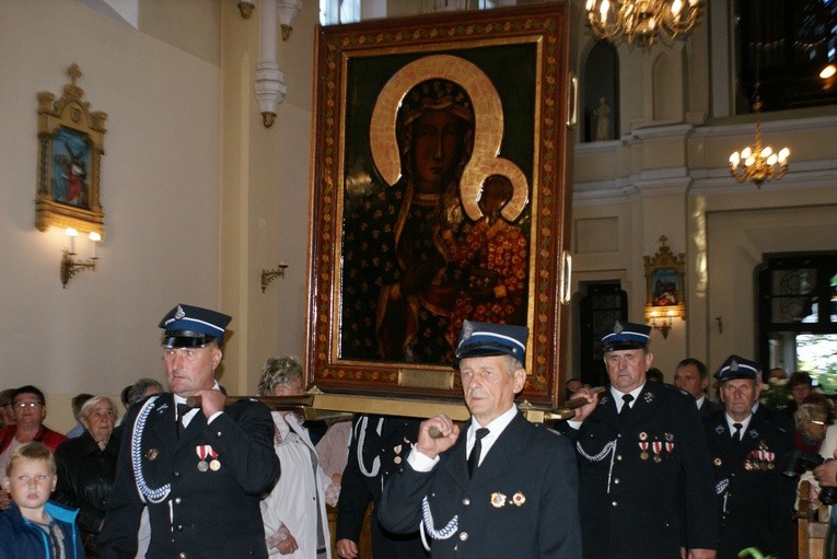 Powitanie ikony MB Częstochowskiej w Lubani
