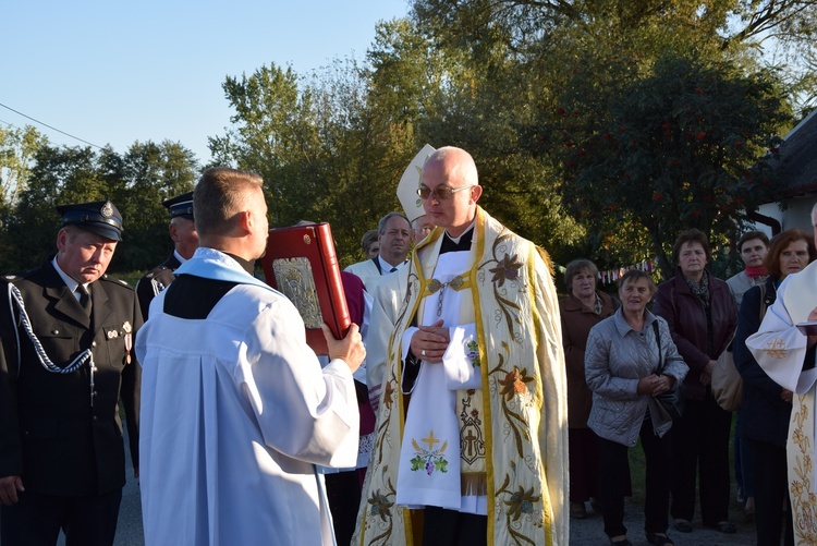 Powitanie MB Częstochowskiej w Lewinie