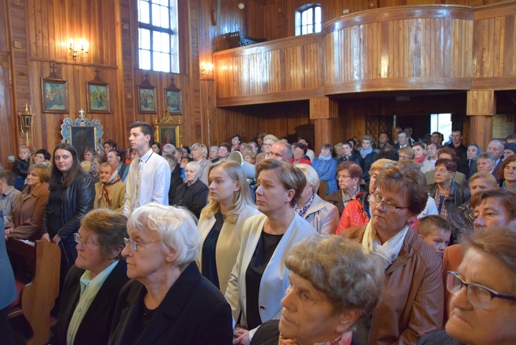 Powitanie MB Częstochowskiej w Lewinie