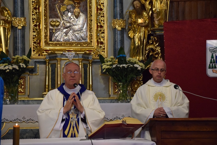 Powitanie MB Częstochowskiej w Lewinie