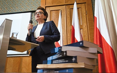 Minister edukacji Anna Zalewska przedstawiła założenia reformy oświaty.