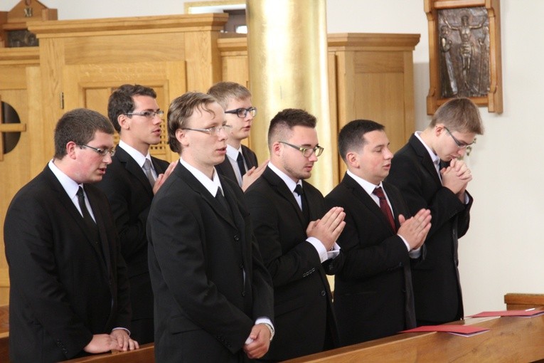 Nowi klerycy diecezji bielsko-żywieckiej AD 2016