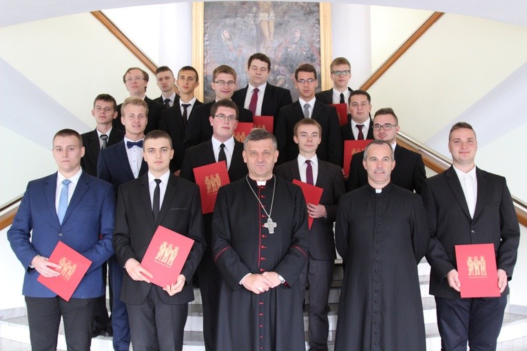 Nowi klerycy diecezji bielsko-żywieckiej AD 2016