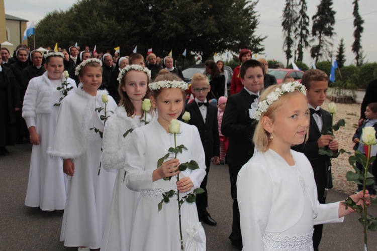 Powitanie ikony MB Częstochowskiej w Żdżarach