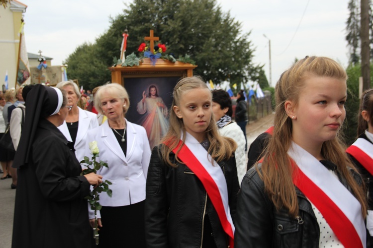 Powitanie ikony MB Częstochowskiej w Żdżarach