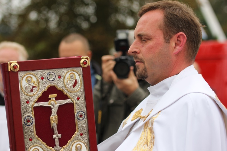 Powitanie ikony MB Częstochowskiej w Żdżarach