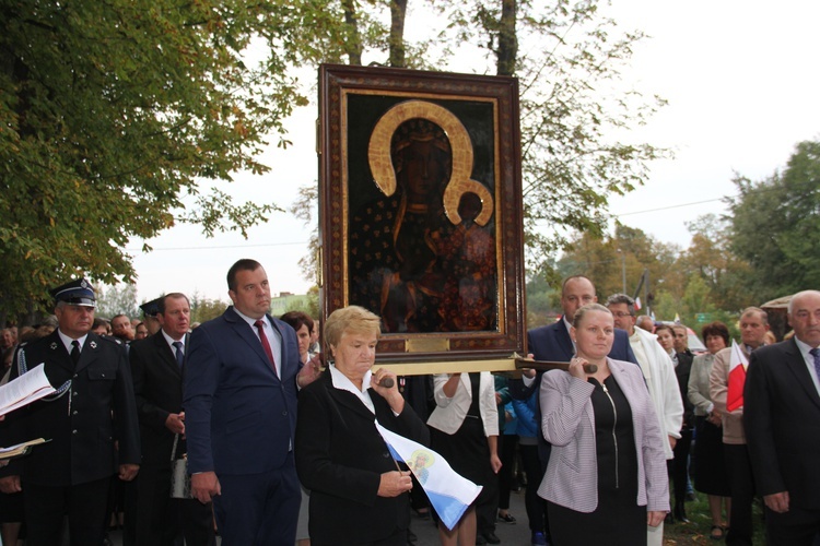 Powitanie ikony MB Częstochowskiej w Żdżarach