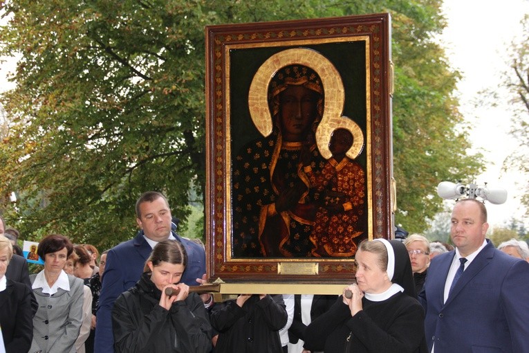 Powitanie ikony MB Częstochowskiej w Żdżarach