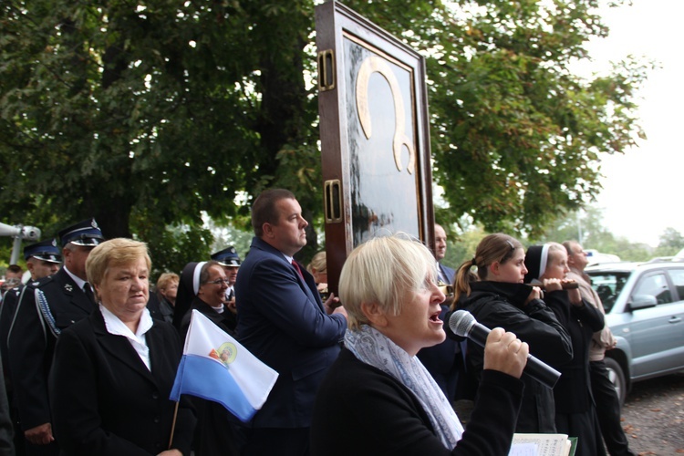 Powitanie ikony MB Częstochowskiej w Żdżarach