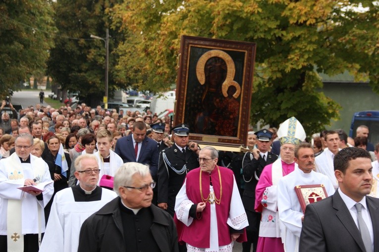 Powitanie ikony MB Częstochowskiej w Żdżarach