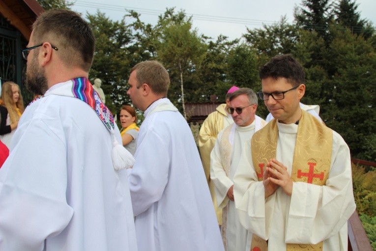 Rajd Szkół Katolickich na Groń Jana Pawła II