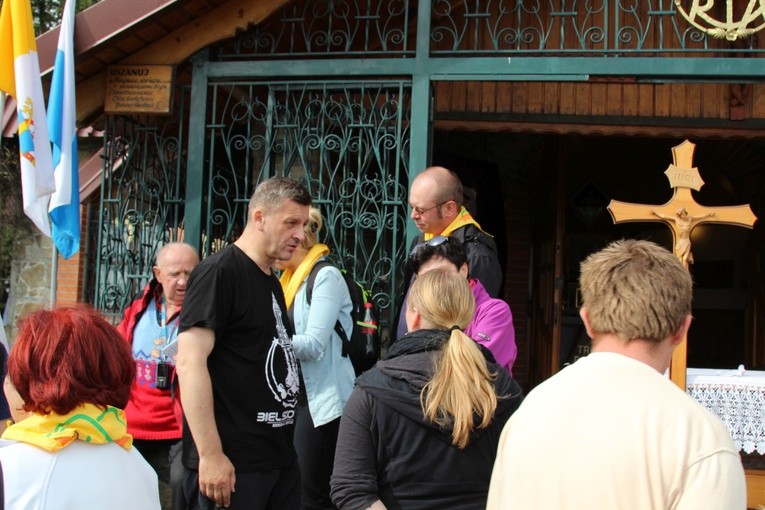 Rajd Szkół Katolickich na Groń Jana Pawła II