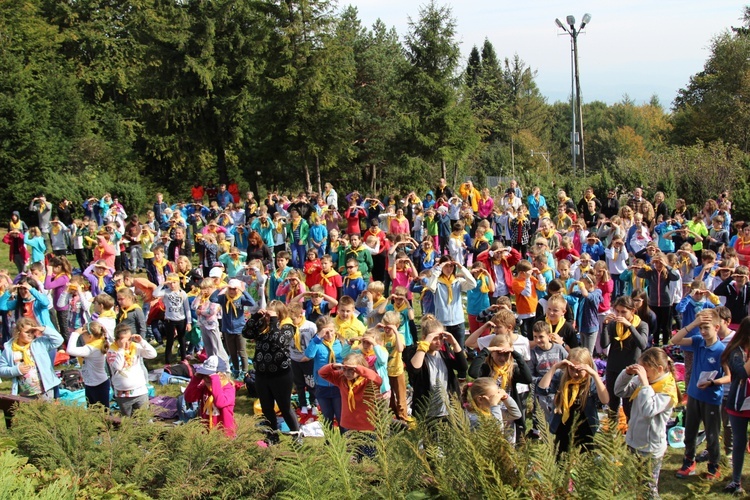 Rajd Szkół Katolickich na Groń Jana Pawła II