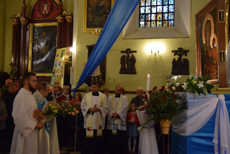 Powitanie ikony MB Częstochowskiej w Nowym Mieście nad Pilicą