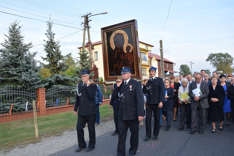 Powitanie ikony MB Częstochowskiej w Rzeczycy