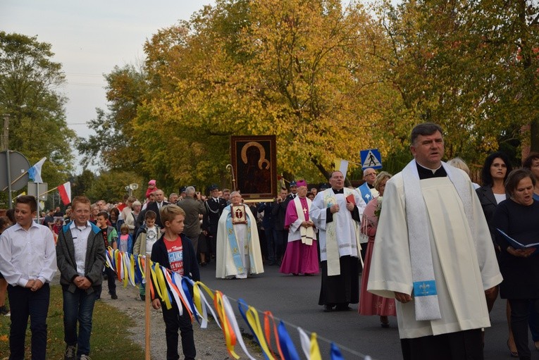 Powitanie ikony MB Częstochowskiej w Rzeczycy