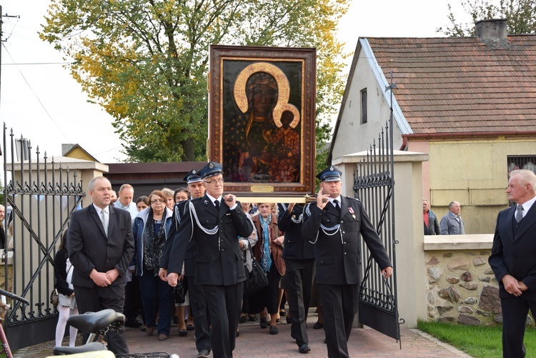 Powitanie ikony MB Częstochowskiej w Rzeczycy