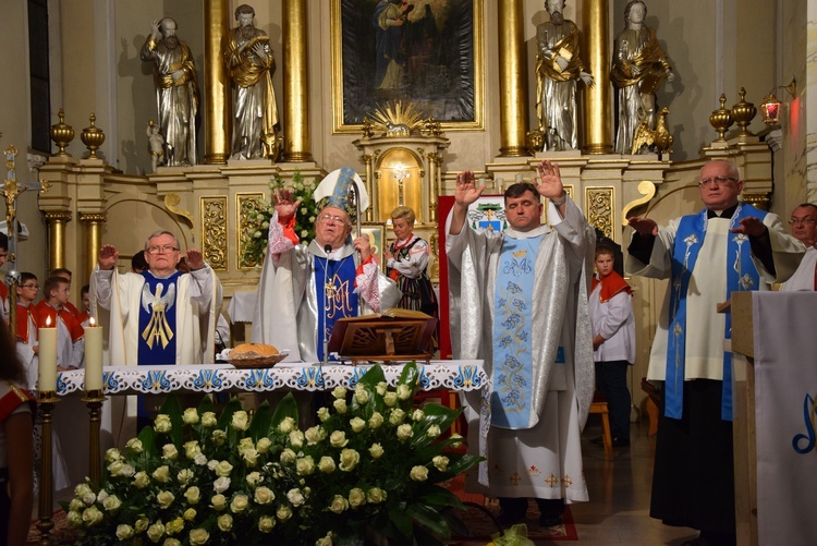 Powitanie ikony MB Częstochowskiej w Rzeczycy