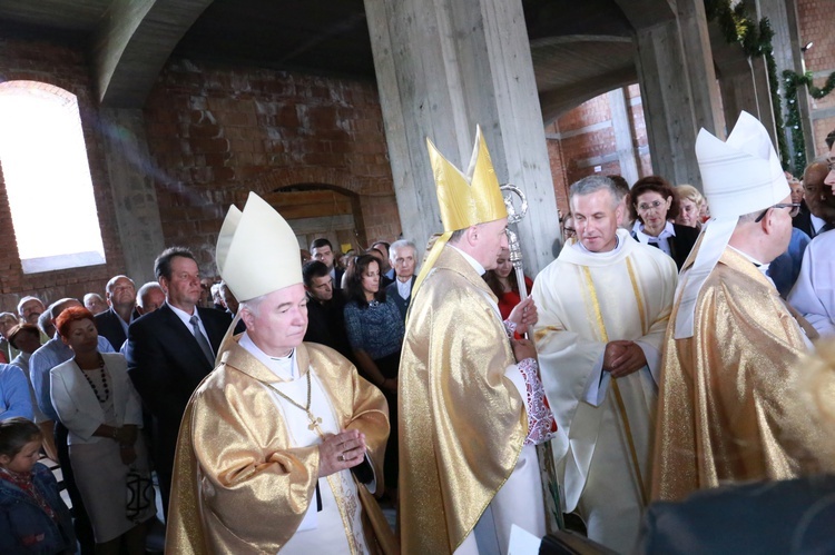 Kamień węgielny w Pogórskiej Woli