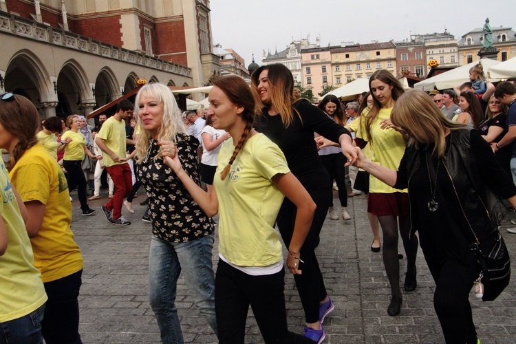 Happening Fundacji Dzieło Nowego Tysiąclecia