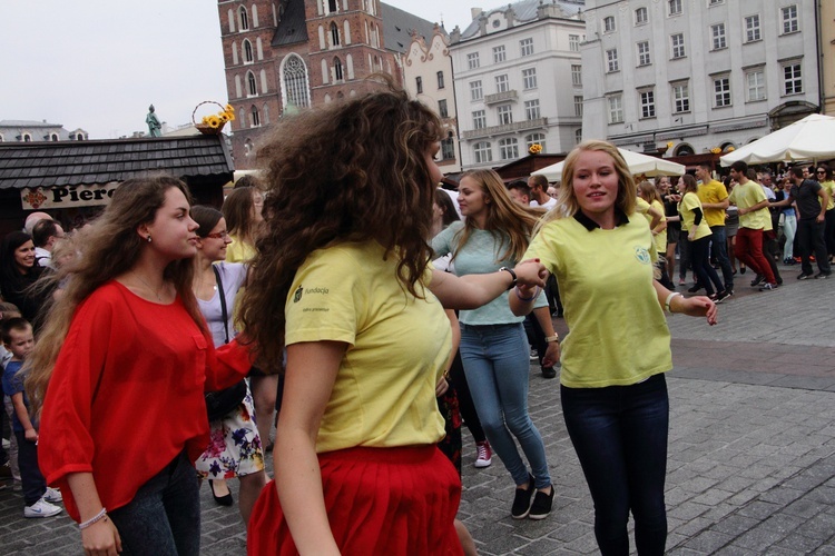 Happening Fundacji Dzieło Nowego Tysiąclecia