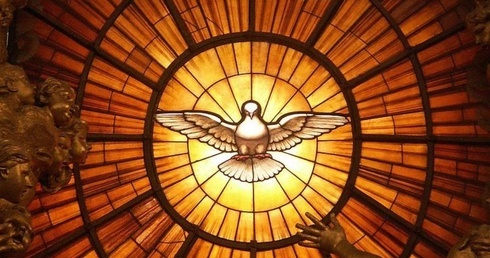 Duch Święty, witraż z bazyliki św. Piotra 