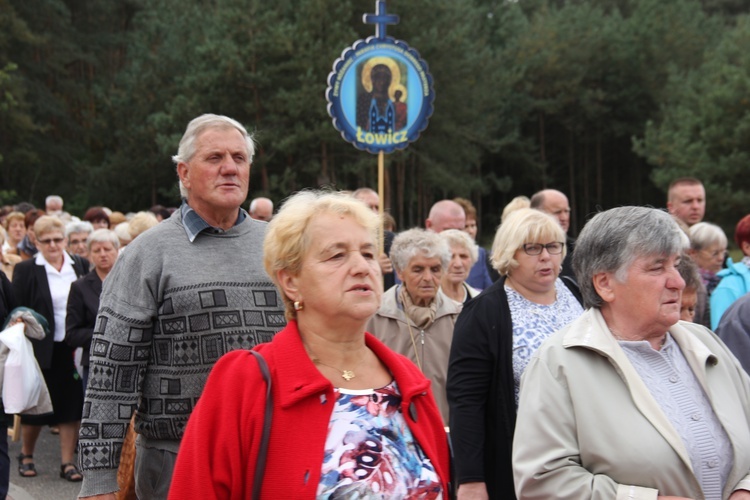 XII Pielgrzymka Kół Żywego Różańca do Domaniewic