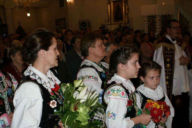 Powitanie ikony MB Częstochowskiej w parafii Sierzchowy