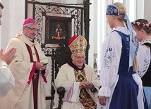 Abp Sławoj Leszek Głódź i kard. Zenon Grocholewski dziękowali wolontariuszom i uczestnikom ŚDM, a także Kaszubom, którzy przyjęli pielgrzymów w swoich domach.