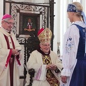 Abp Sławoj Leszek Głódź i kard. Zenon Grocholewski dziękowali wolontariuszom i uczestnikom ŚDM, a także Kaszubom, którzy przyjęli pielgrzymów w swoich domach.