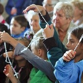  Pobożność różańcowa zaczyna się od dzieci, a potem stale rozkwita. Można się było o tym przekonać podczas dwóch dni w Krzeszowie.