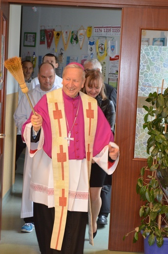 ŚDS w Radwanowicach otrzymał imię kard. Macharskiego