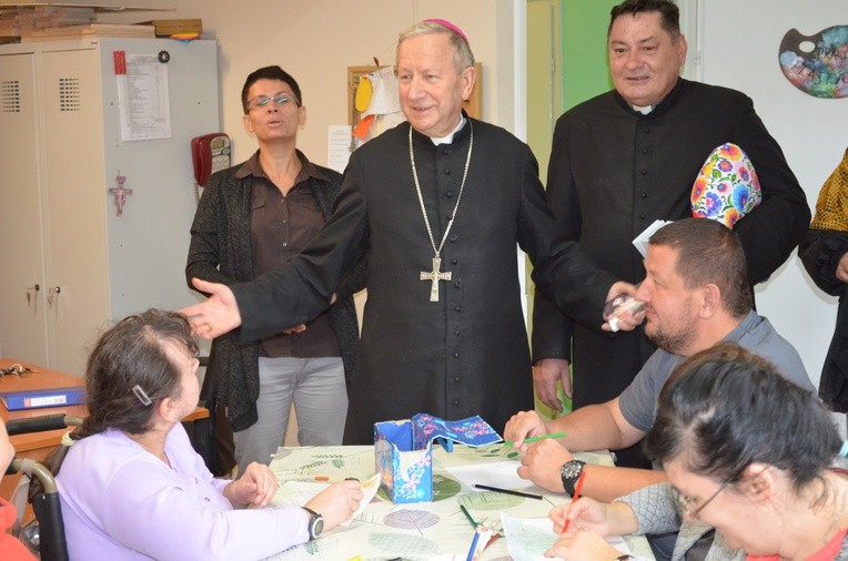 ŚDS w Radwanowicach otrzymał imię kard. Macharskiego