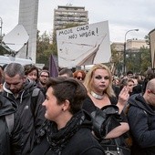 Czarny protest, czyli manifestacja w obronie prawa do uśmiercania dzieci w łonach matek.