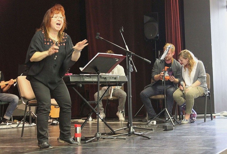 Warsztaty Uwielbienia z Gospel Mamą