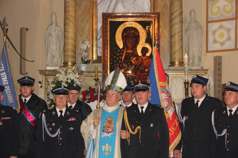 Powitanie ikony MB Częstochowskiej w Inowłodzu