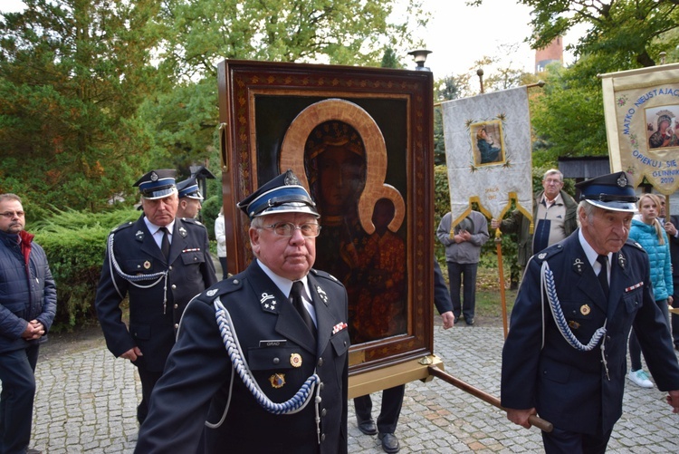 Powitanie ikony MB Częstochowskiej w Spale