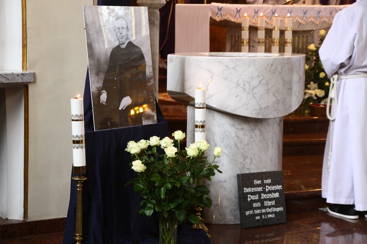 Ponowny pogrzeb ks. Pawła Drozdka