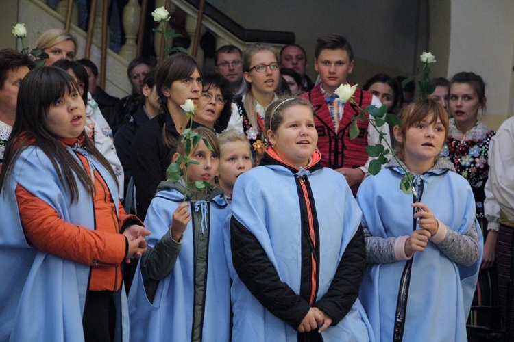 Powitanie ikony MB Częstochowskiej w Lubochni