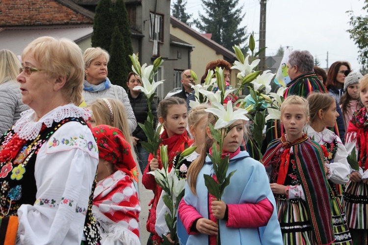 Powitanie ikony MB Częstochowskiej w Lubochni