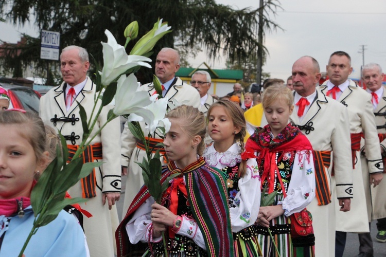 Powitanie ikony MB Częstochowskiej w Lubochni