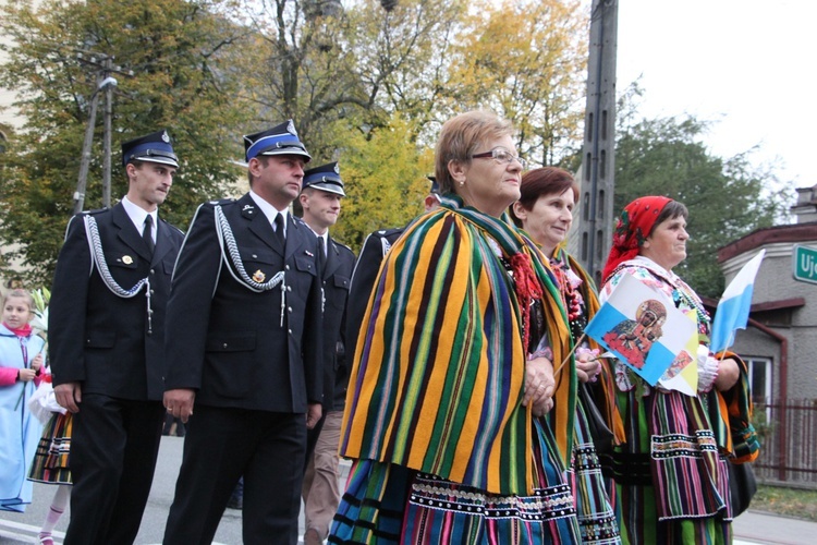 Powitanie ikony MB Częstochowskiej w Lubochni